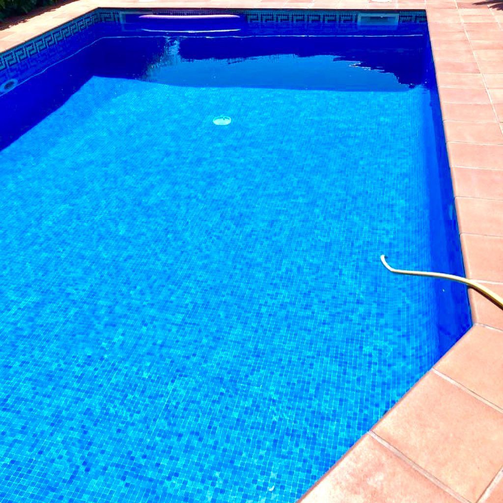 mantenimiento de piscinas (1) Limpieza y mantenimiento de piscina en Tarragona